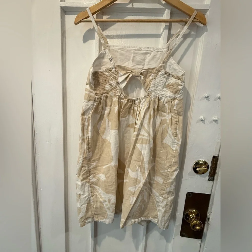 GAP Beige Floral Top